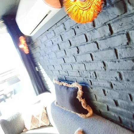 Village Naturiste R4n - Too Hot Coursives *