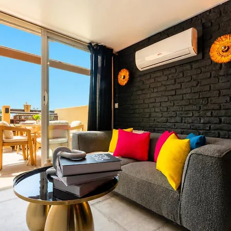 Le Too Hot - Vue Et Terrasse A Port Nature - Village Naturiste Agde