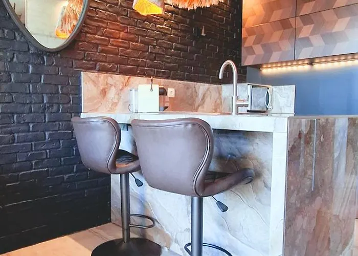 Village Naturiste R4n - Too Hot Coursives Agde